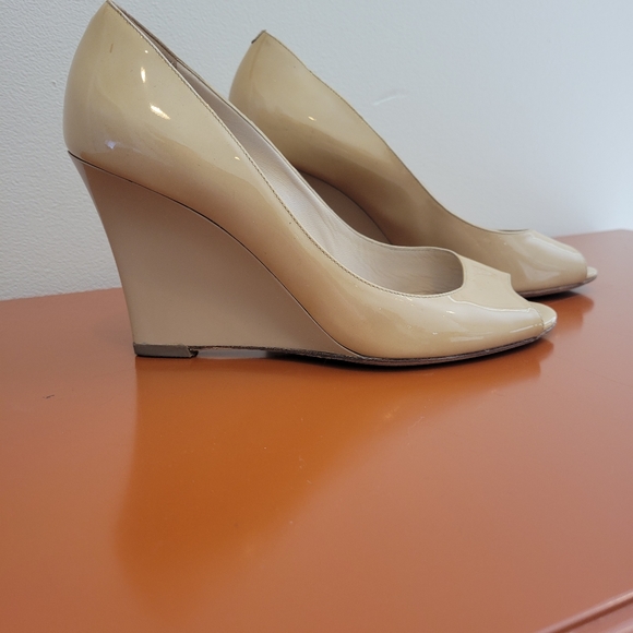 JIMMY CHOO 36.5 Nude 2 tone Patent Leather Peep Toe shoes
